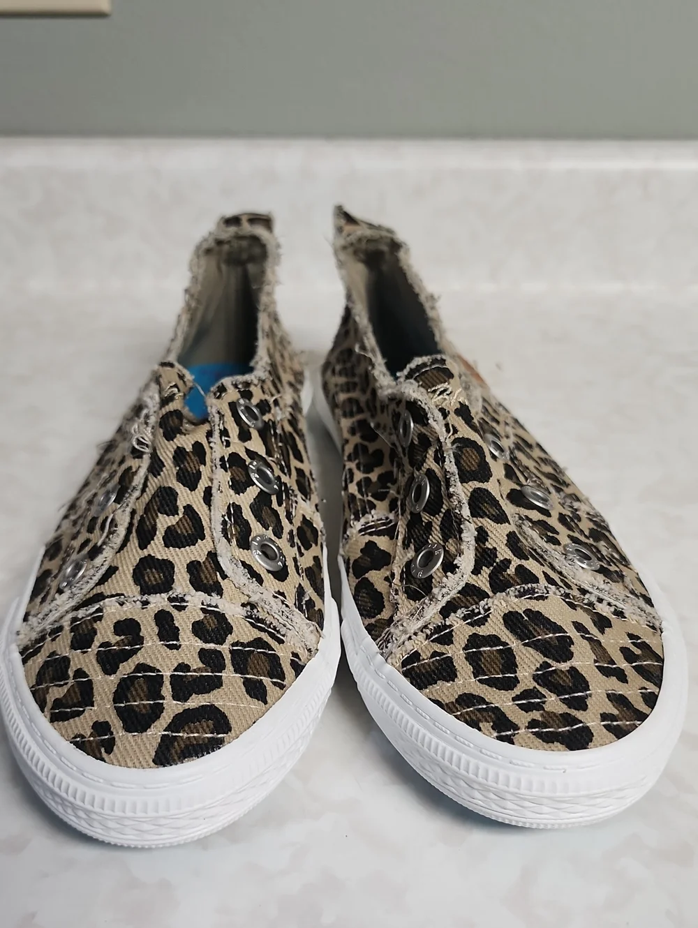 Blowfish Leopard Print Slip-On Shoes womens 9.5 number 1144